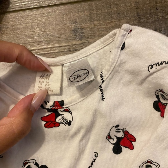 H&M Disney 2-piece Minnie Mouse black denim Jumper and Long sleeve set - Picture 4 of 5